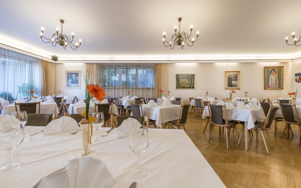 Ora / Auer Hotel Elefant מראה חיצוני תמונה