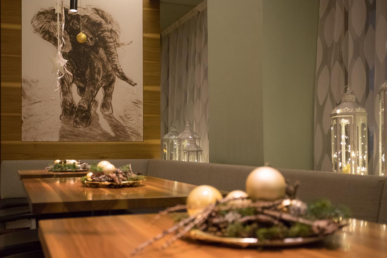Ora / Auer Hotel Elefant מראה חיצוני תמונה