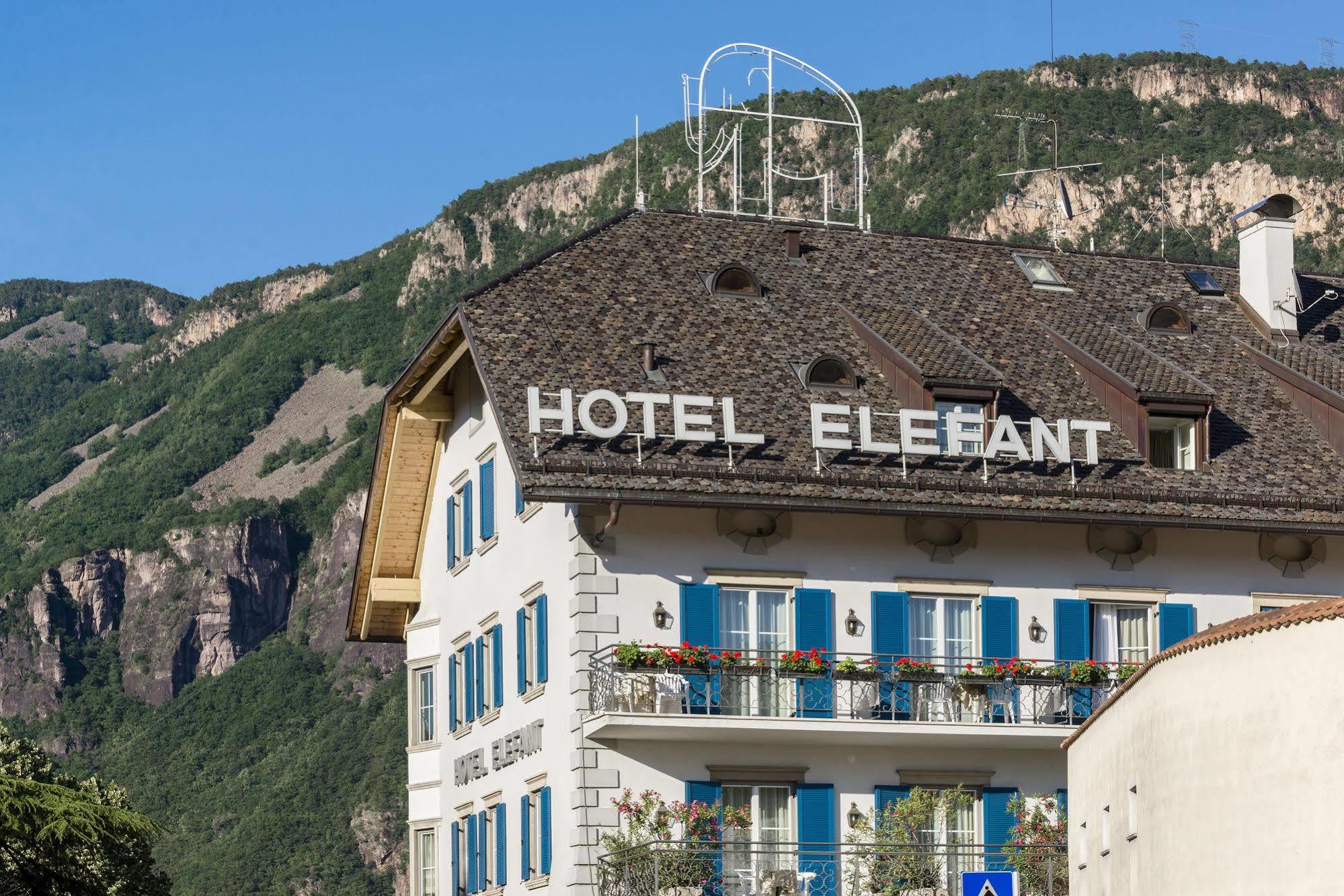 Ora / Auer Hotel Elefant מראה חיצוני תמונה