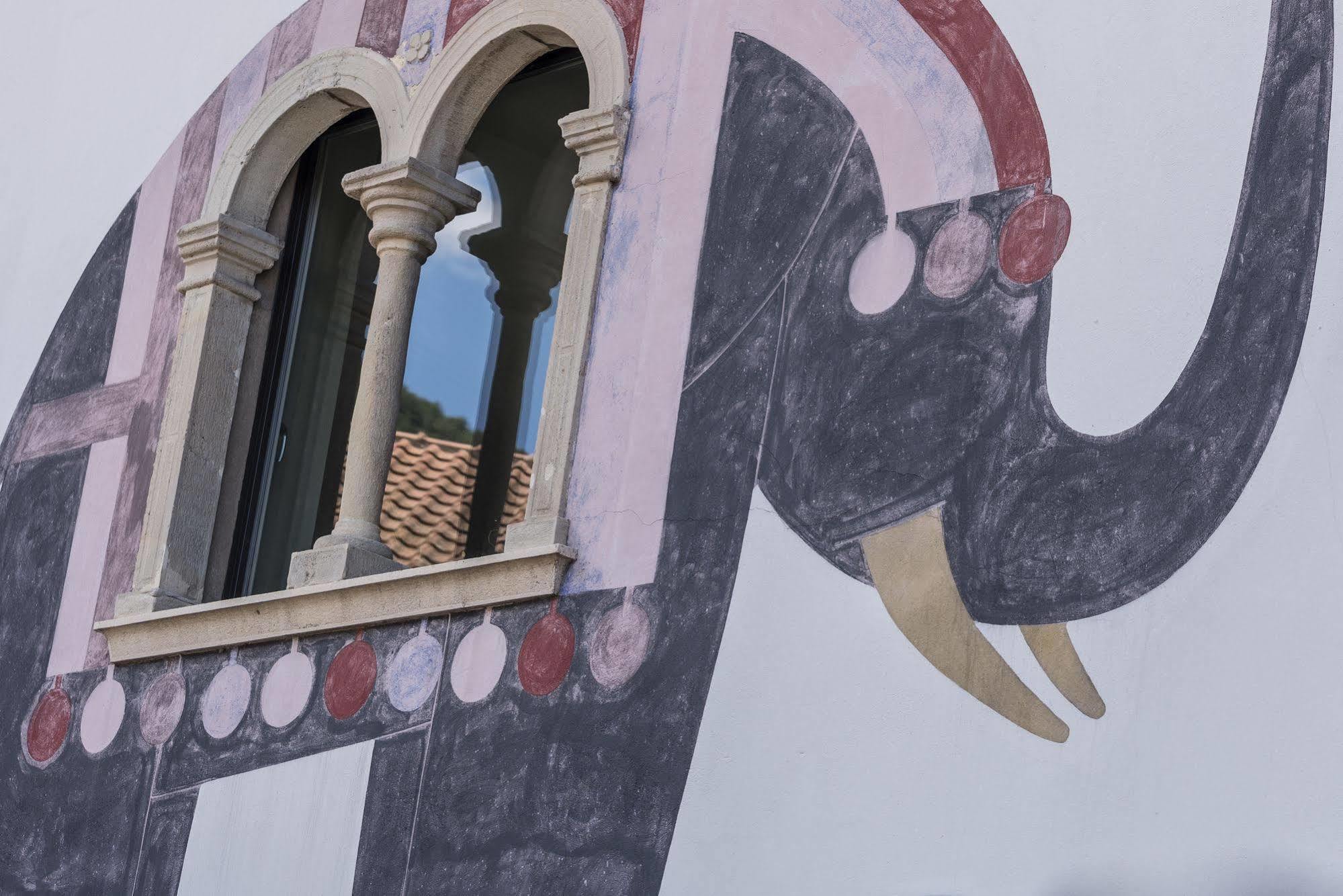 Ora / Auer Hotel Elefant מראה חיצוני תמונה